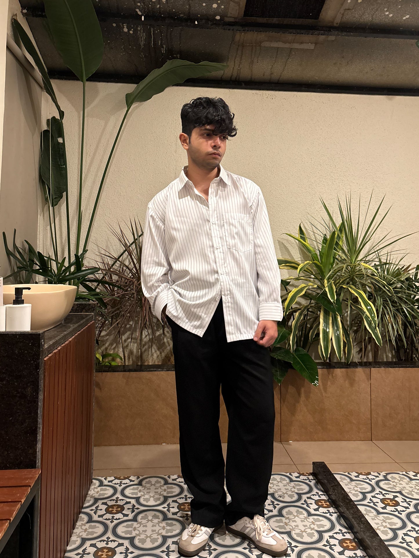 WHITE STRIPED RELAXED FIT SHIRT